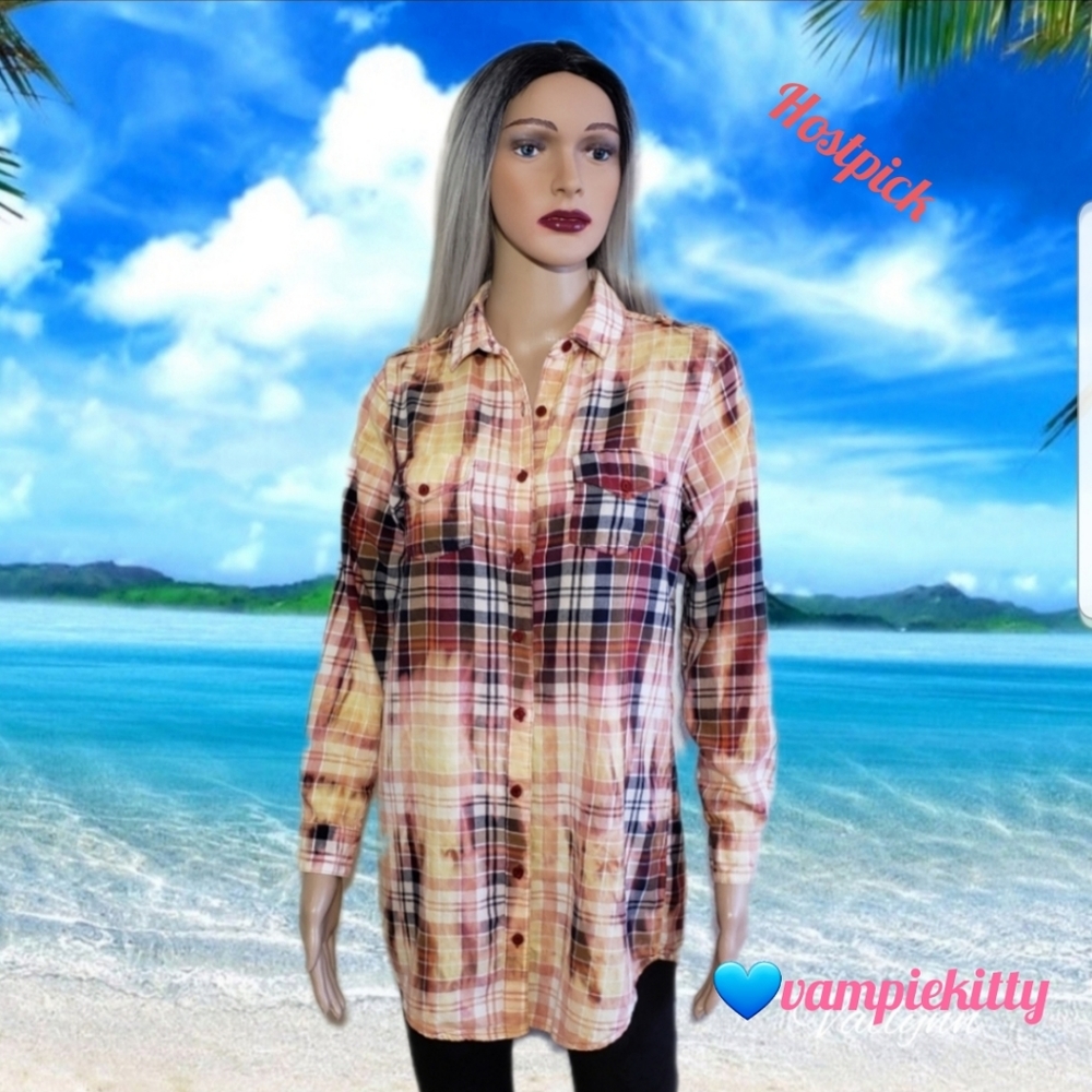 SALE Custom buttonup size small - Picture 2 of 9